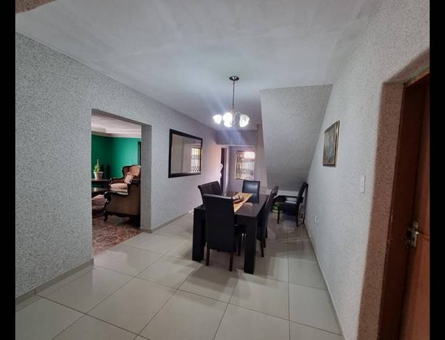 5 BEDROOM HOUSE FOR SALE IN THE ORCHARDS